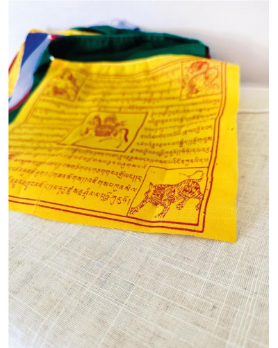 Drapeaux de prières tibétains