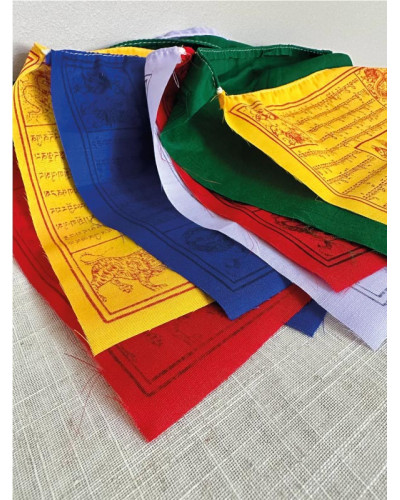 Drapeaux de prières tibétains