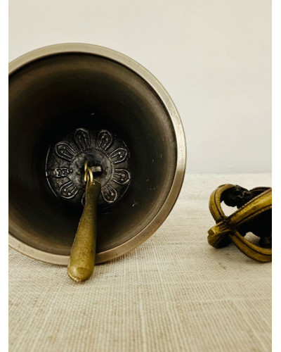 Cloche tibétaine en bronze