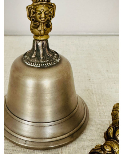 Cloche tibétaine en bronze